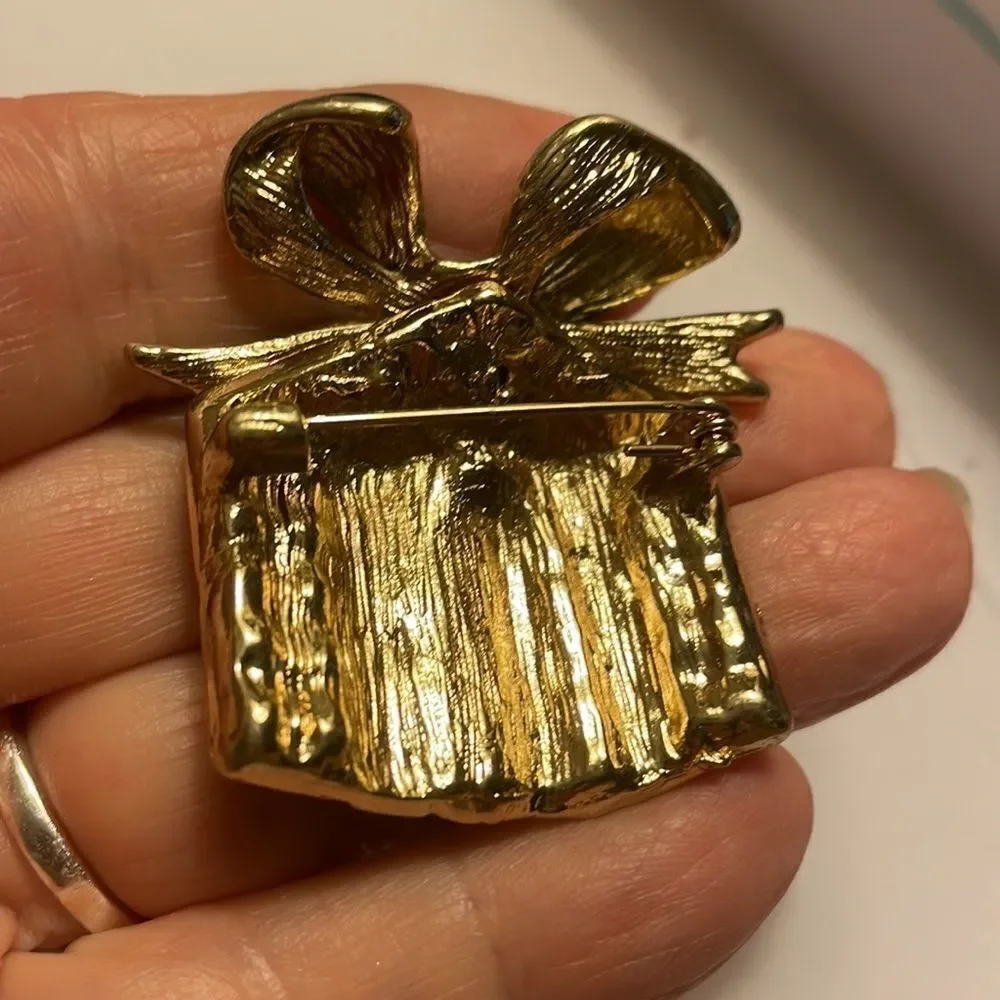 CHRISTMAS RHINESTONE GIFT BOX BROOCH‎